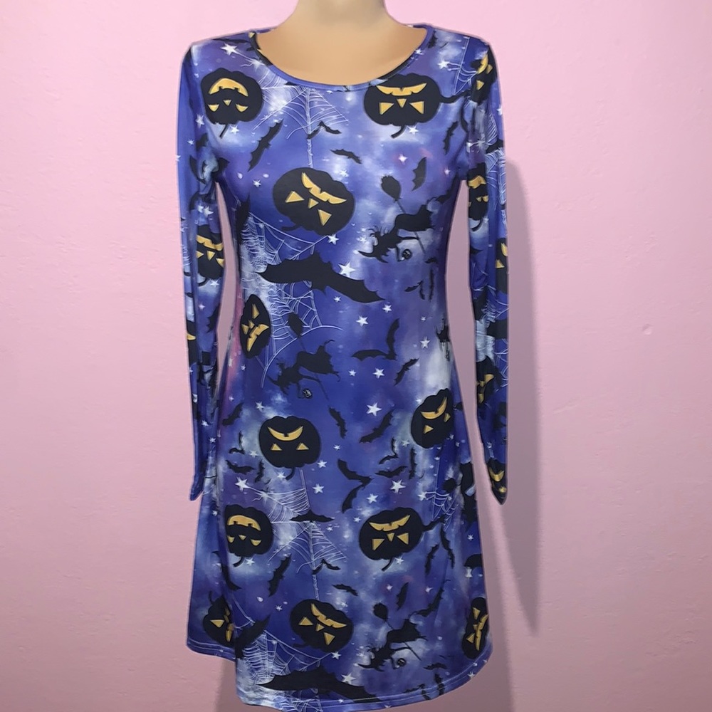 1022. 🎃 Long Sleeve Pumpkin Bat Purple Dress with Earrings